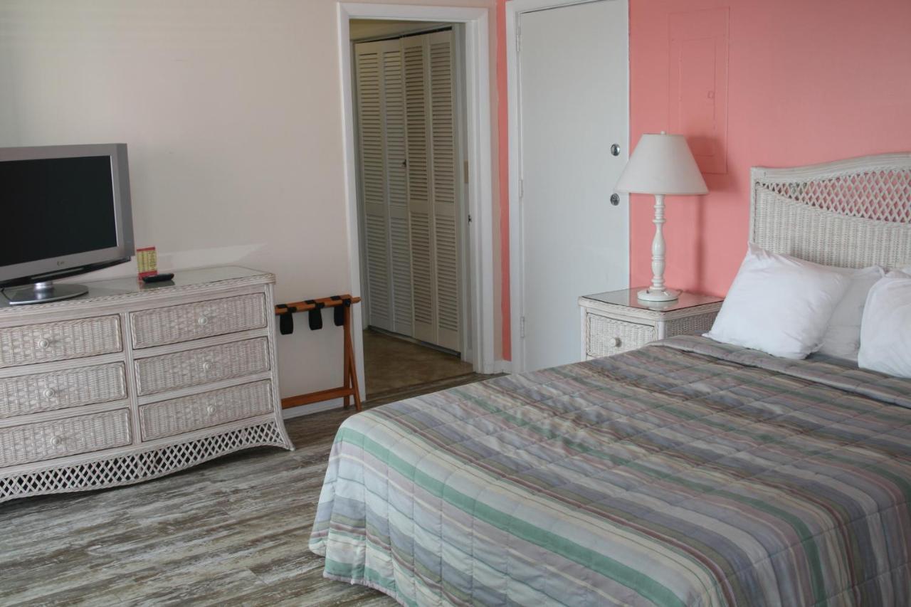 Beach Front Motel Cedar Key Exterior photo