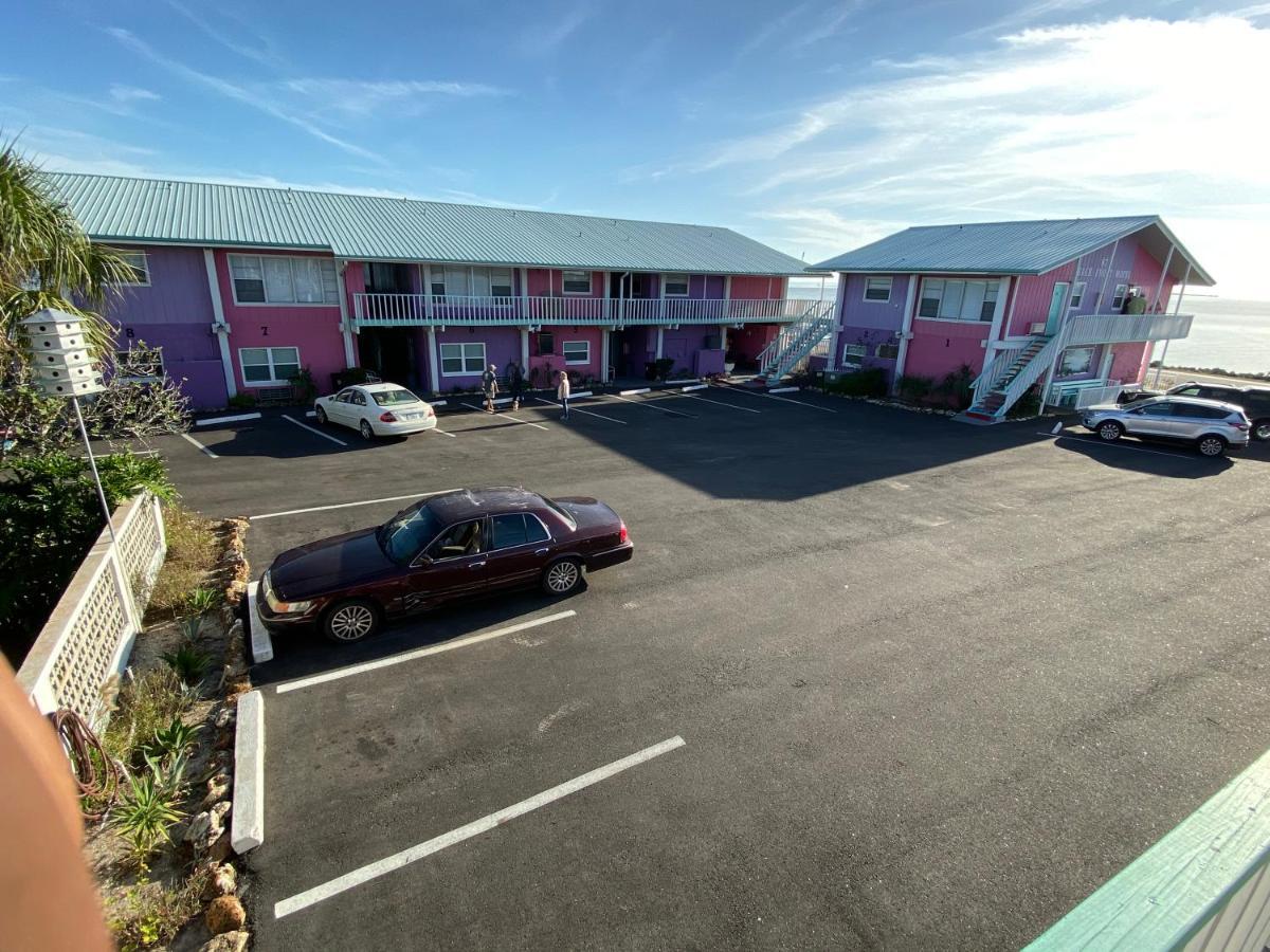 Beach Front Motel Cedar Key Exterior photo