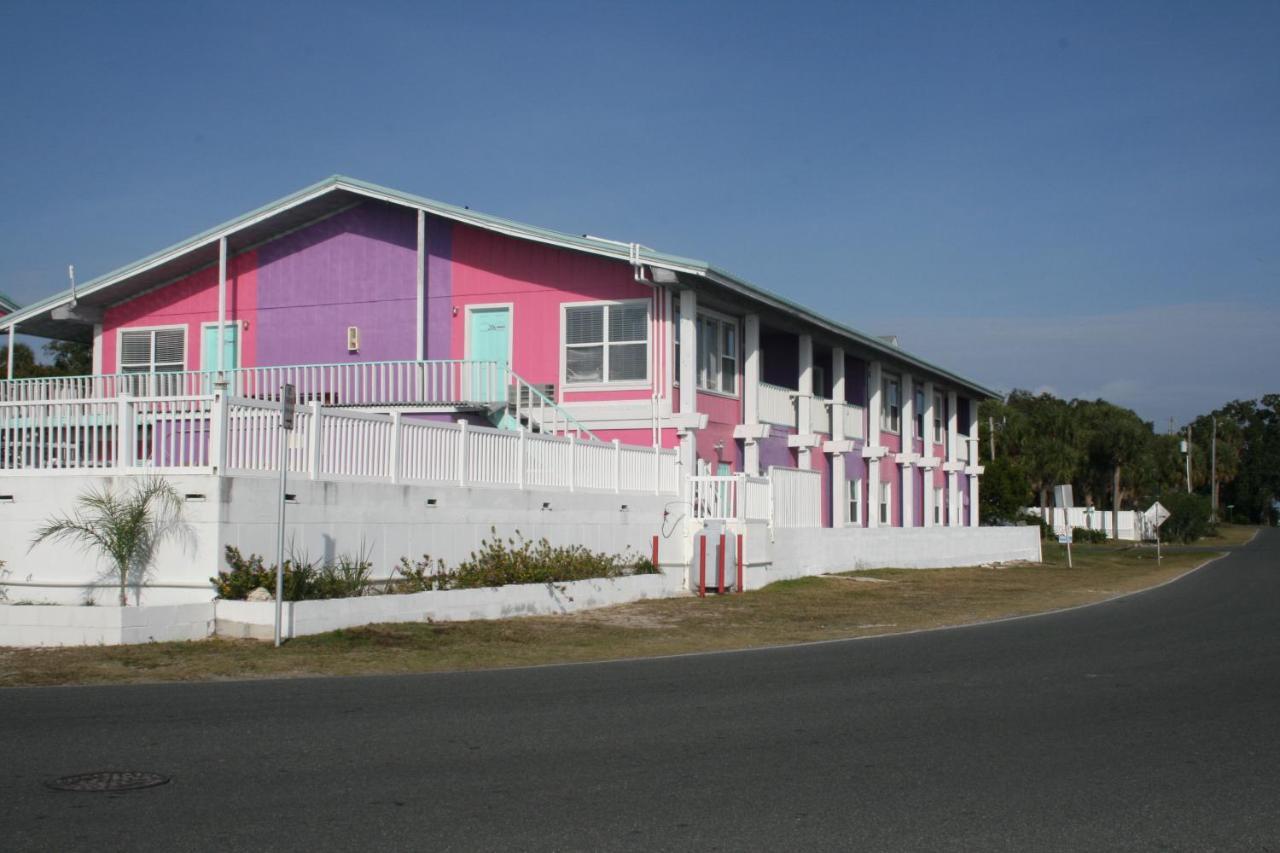 Beach Front Motel Cedar Key Exterior photo