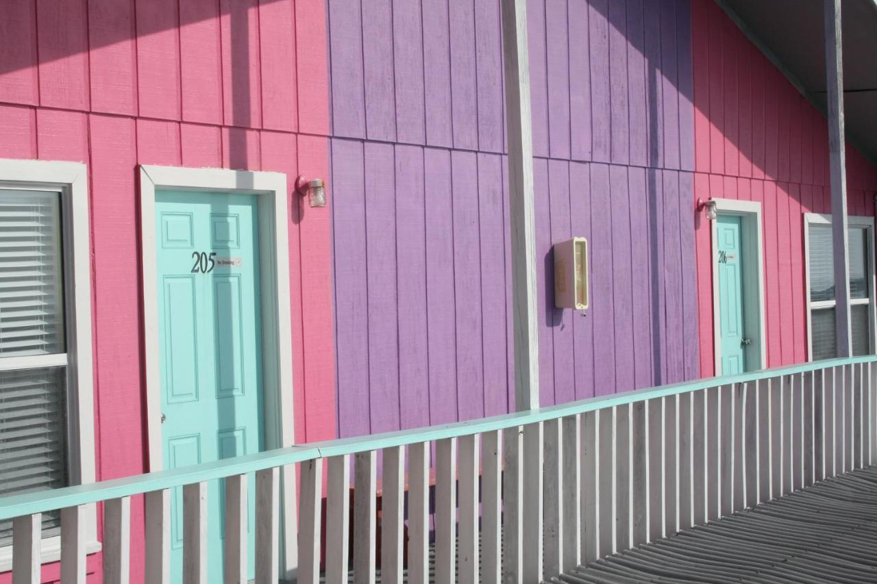 Beach Front Motel Cedar Key Exterior photo